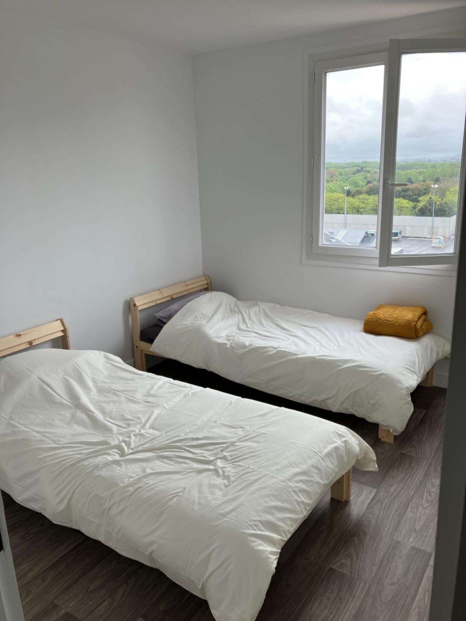 Logement Spacieux A 15Min De Paris - Free Parking - Free Wifi Pantin Esterno foto